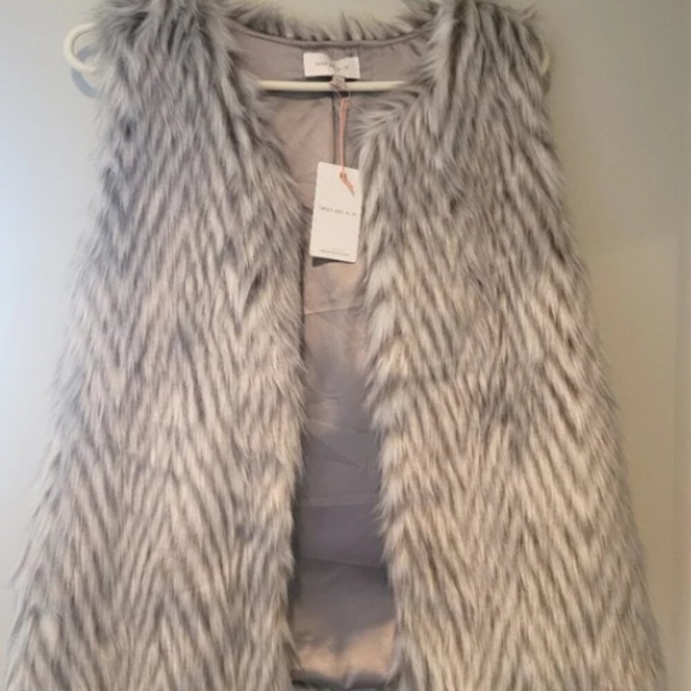 Fur Vest S/M NWT